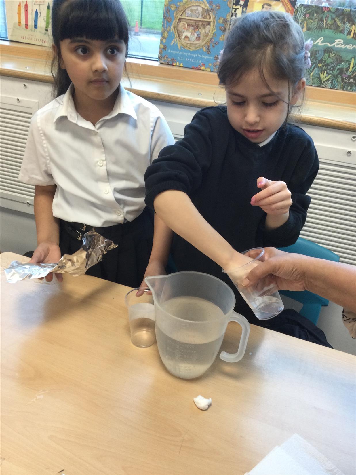 Year 2 Explore the Uses of Everyday Materials